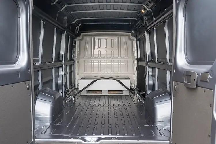 3458469 2.2 Turbo D 140 Chassis Cab Prime Auto